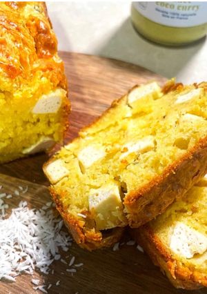 Une photo de Cake salé coco curry