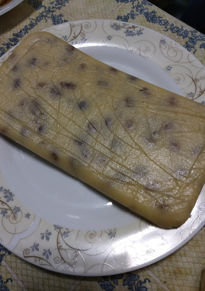 Una foto de Turrón de pasas al ron Mambo