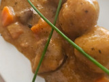 Albóndigas de pollo en salsa de verduras
