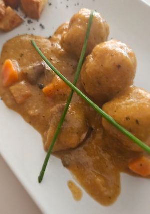 A picture of Chicken Meatballs in Vegetable Sauce.