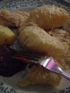 Una foto de Patatas hasselback con queso