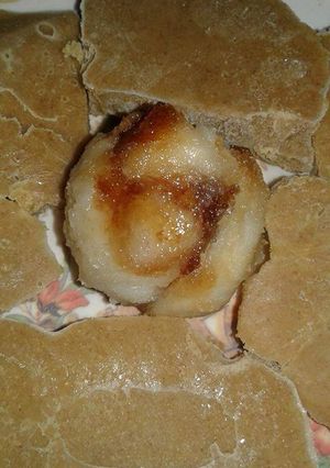 A picture of Besan ka halwa.