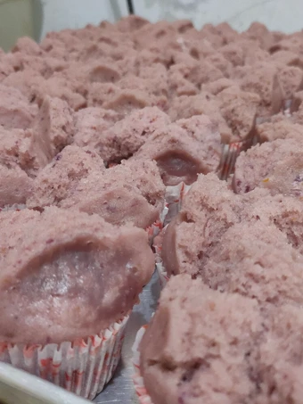 Langkah Mudah untuk Menyiapkan Resep Bolu kukus ubi ungu yang  Bikin Ketagihan Anti Ribet, Menggugah Selera