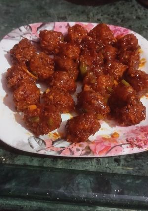 क्रिस्पी ड्राई मंचूरियन (crispy dry manchurian recipe in Hindi) रेसिपी मुख्य फोटो