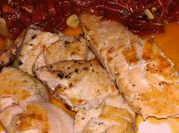 Una foto de guarniciones salmón al horno