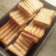 A picture of Cheese grill sandwich.