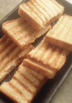 A picture of Cheese grill sandwich.