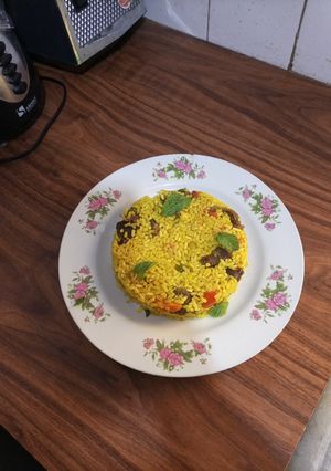 A picture of Gizard rice meal.