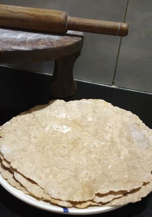 જવ ની રોટલી(Barley Roti Recipe in Gujarati) રેસીપી મુખ્ય ફોટો