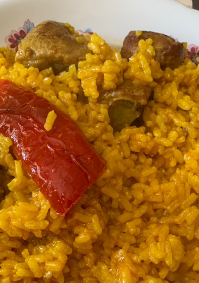 Una foto de Arroz con costillejas de cerdo