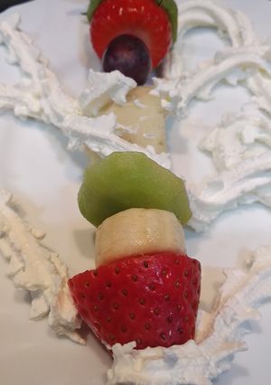 Una foto de Brocheta multifrutas