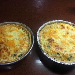 A picture of Chicken and Spinach quiche.