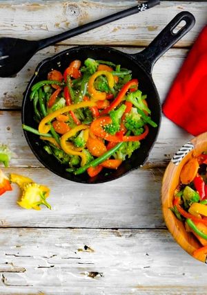 A picture of Stir fry mixed vegetables.