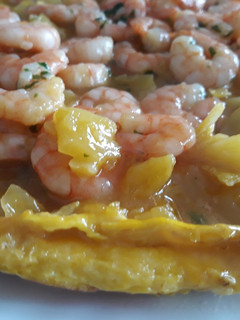 Una foto de Tortilla vaga de gambas al ajillo