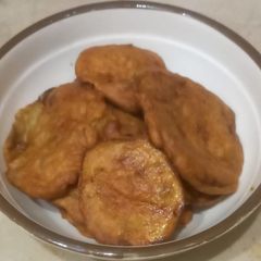 A picture of Baigan k pakoray 🍆 🍆.