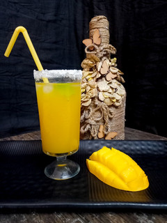 મેંગો ફ્રુટી (Mango Frooti Recipe In Gujarati) રેસીપી મુખ્ય ફોટો