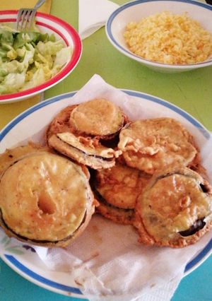 Una foto de Berenjenas fritas