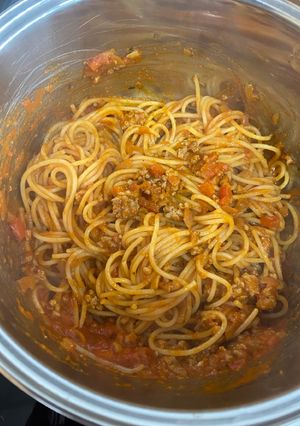 Una foto de Espaguetis con Carne y Tomate
