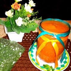A picture of Tomato puree.