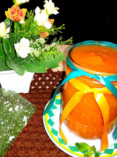 A picture of Tomato puree.