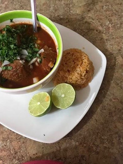 Una foto de Birria estilo jalisco