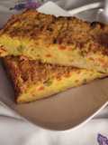 Gateau di patate con pisellini e carote
