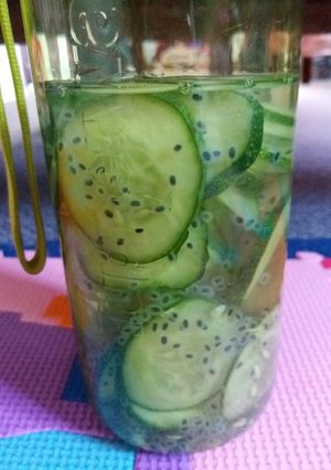 Foto resep Infused water timun,lemon dan biji selasih