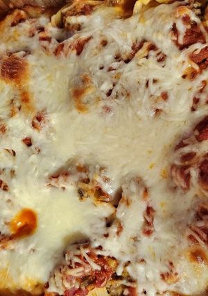 A picture of Stuffed Giant Shells.