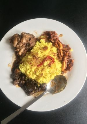 Foto resep Nasi kuning + tempe asam manis pedas