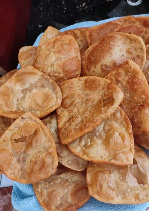 પળ વાળી મીઠી પૂરી (Pal Vari Sweet Poori Recipe In Gujarati) રેસીપી મુખ્ય ફોટો