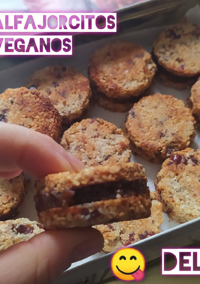 Una foto de Alfajores / Alfajorcitos veganos🥰❤️