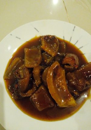 A picture of Bpomo (ganda).