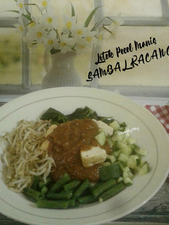 Foto resep LOTEK MANIS / PECEL SAYUR BUMBU KACANG AWET ANTI BASI