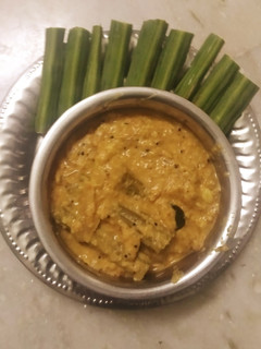 முருங்கைக்காய் வேர்க்கடலை கறி /Drumstick peanut curry செய்முறை முக்கிய புகைப்படம்