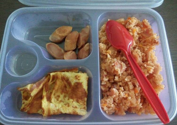 Omurice (Nasi Bekal)