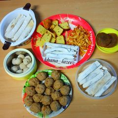 A picture of RICE COOKIES or TIL PITHA.