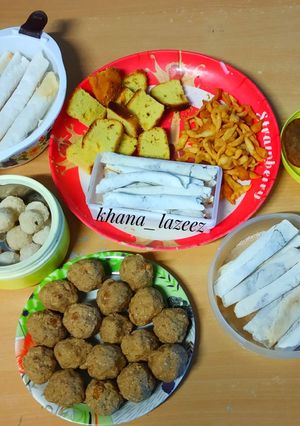 A picture of RICE COOKIES or TIL PITHA.