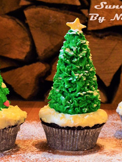 A picture of Christmas Tree Cupcakes | Eggless Chocolate Cup Cakes.