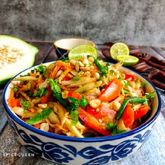 A picture of Som Tam / Thai Green Papaya Salad.