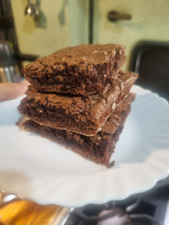 Una foto de Brownie sin manteca ni chocolate