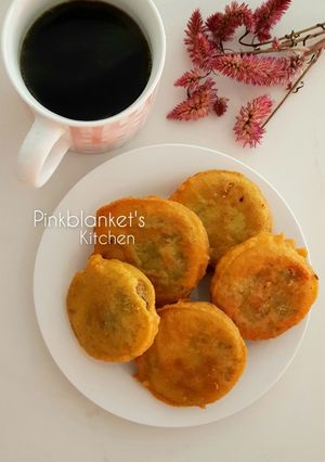 A picture of Mung Beans Fritters.