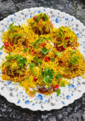 A picture of Leftover Chapati fry Papdi Chaat.
