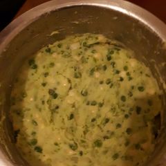 A picture of Mashed potatoes and Peas, Mukimo.