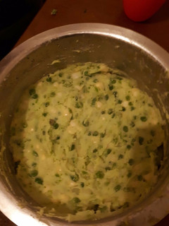 A picture of Mashed potatoes and Peas, Mukimo.