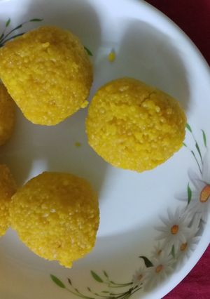 बूंदी के लड्डू (boondi ke ladoo recipe in Hindi) रेसिपी मुख्य फोटो