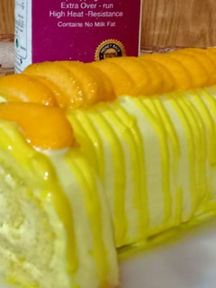 A picture of Mango Swiss roll.