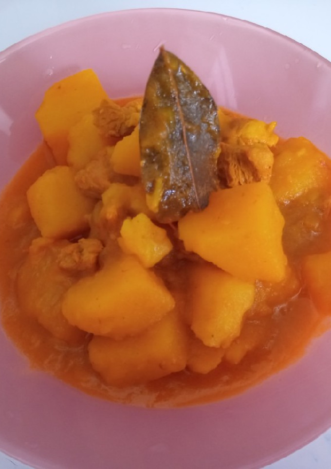 Una foto de Papas con carne 🥔🥩