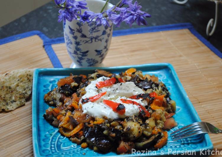 Turkish Grilled eggplant salad with yogurt-mint sauce