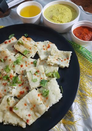 બટાકા ના ઢોકળા (Bataka Dhokla Recipe In Gujarati) રેસીપી મુખ્ય ફોટો
