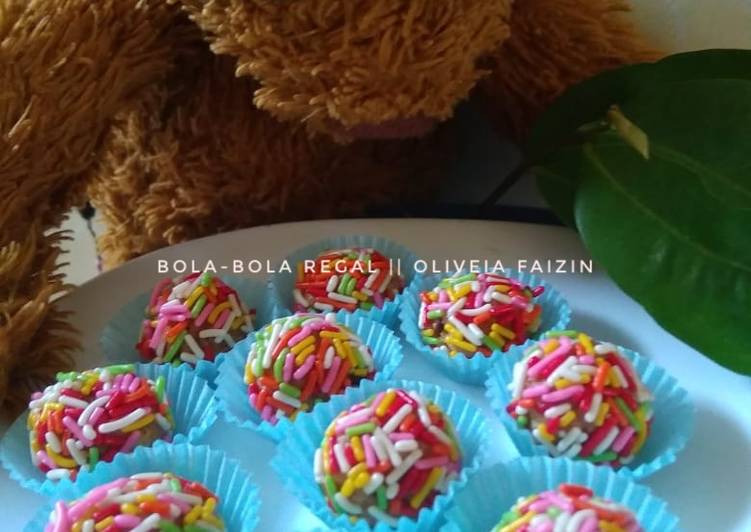 274) Bola-bola Regal